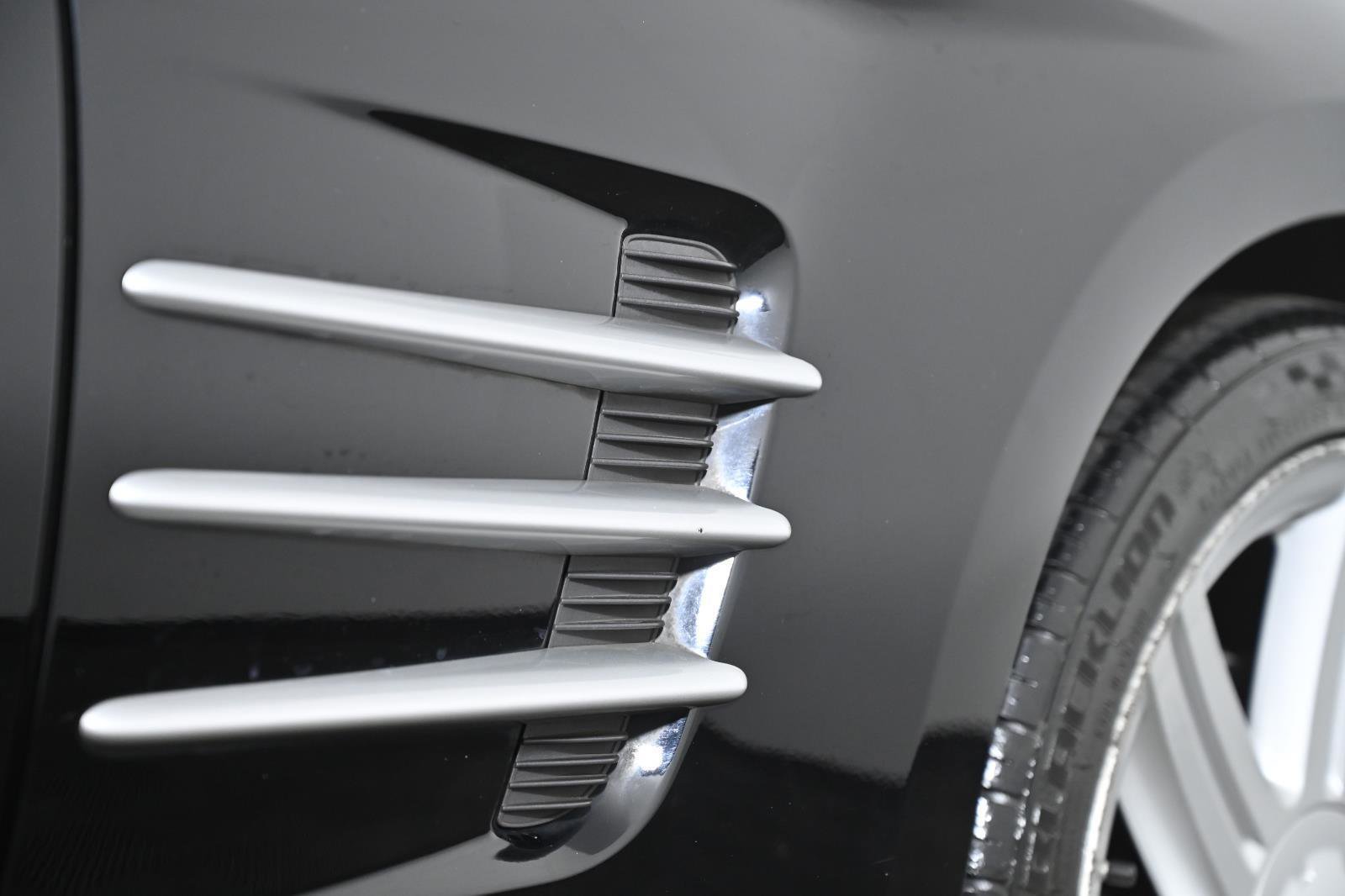 Used 2004 Chrysler Crossfire Coupe image 11