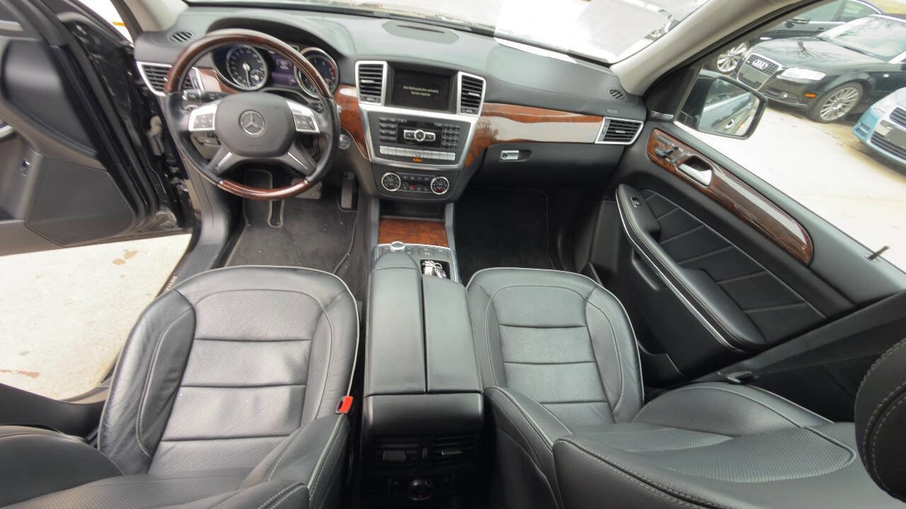Used 2014 Mercedes-Benz GL 550 4MATIC image 39