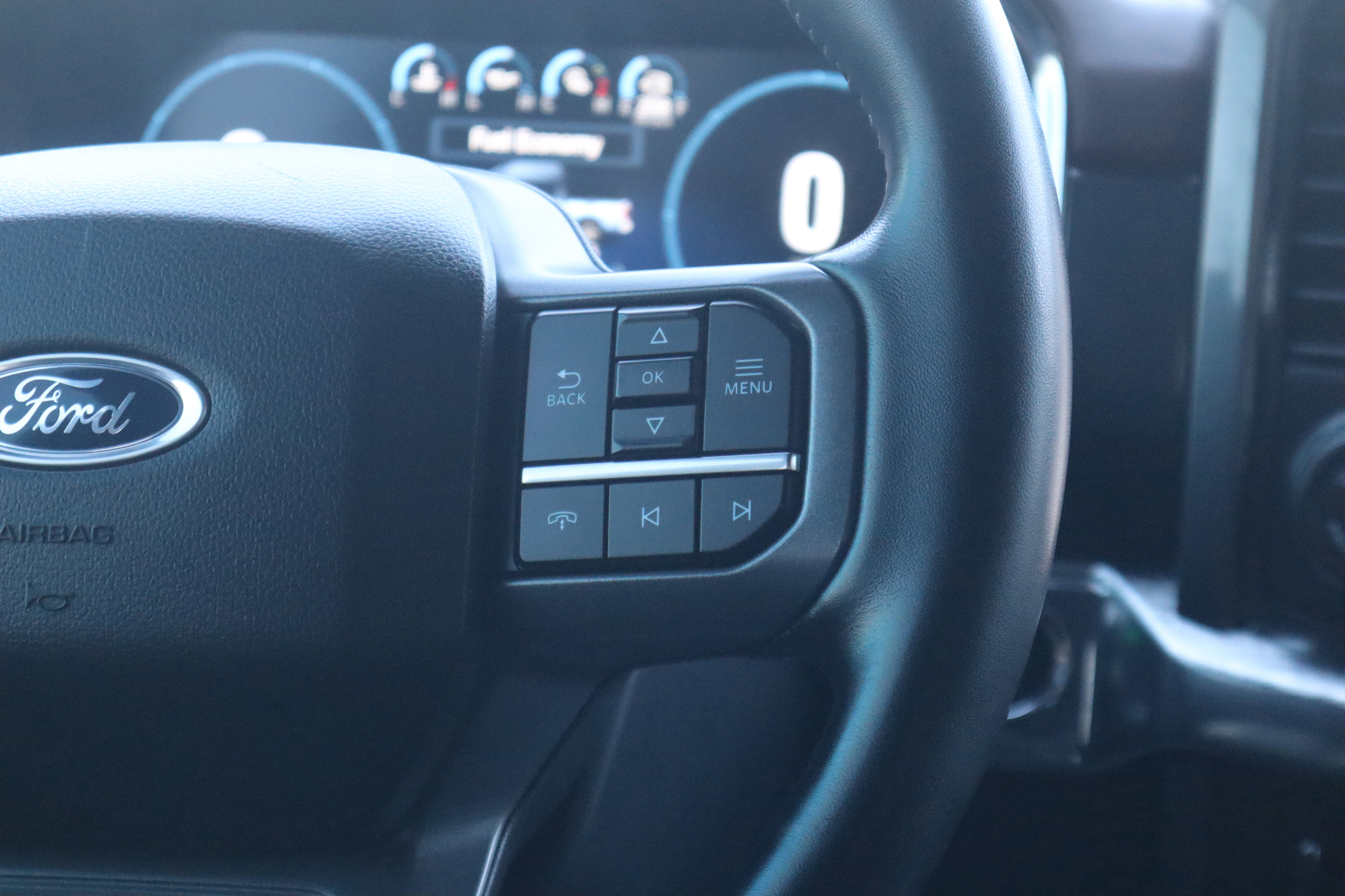 Used 2022 Ford F150 Lariat w/ Max Trailer Tow Package image 18