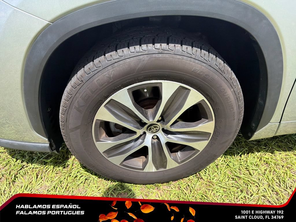 Used 2022 Toyota Highlander XLE FWD image 10
