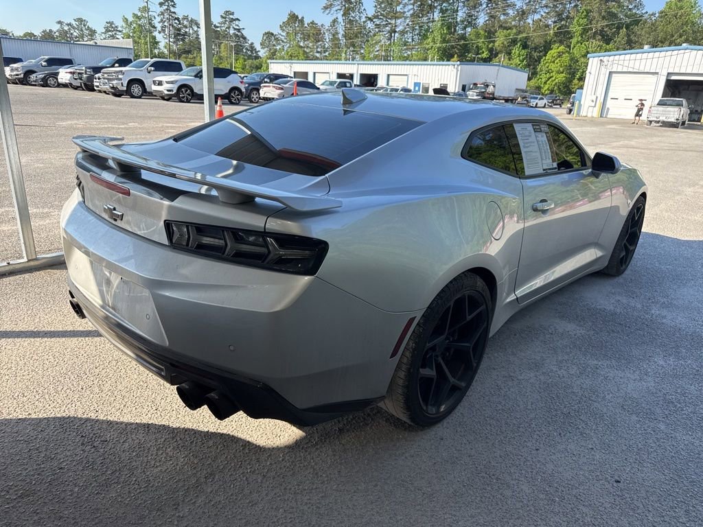 Used 2016 Chevrolet Camaro SS RWD image 3