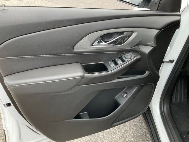 Used 2023 Chevrolet Traverse LT image 7