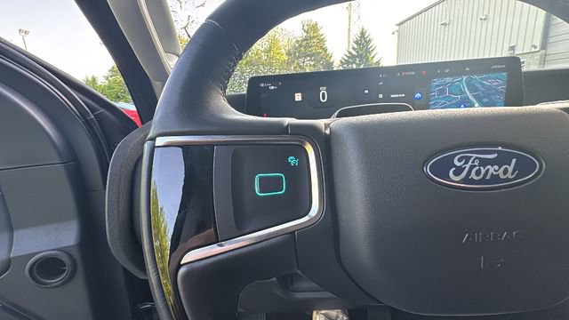 Used 2025 Ford Expedition Platinum AWD/4WD image 18