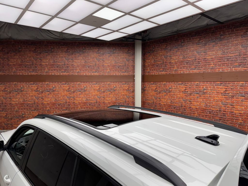 Used 2024 Volkswagen Atlas SE w/ Panoramic Sunroof Package image 25