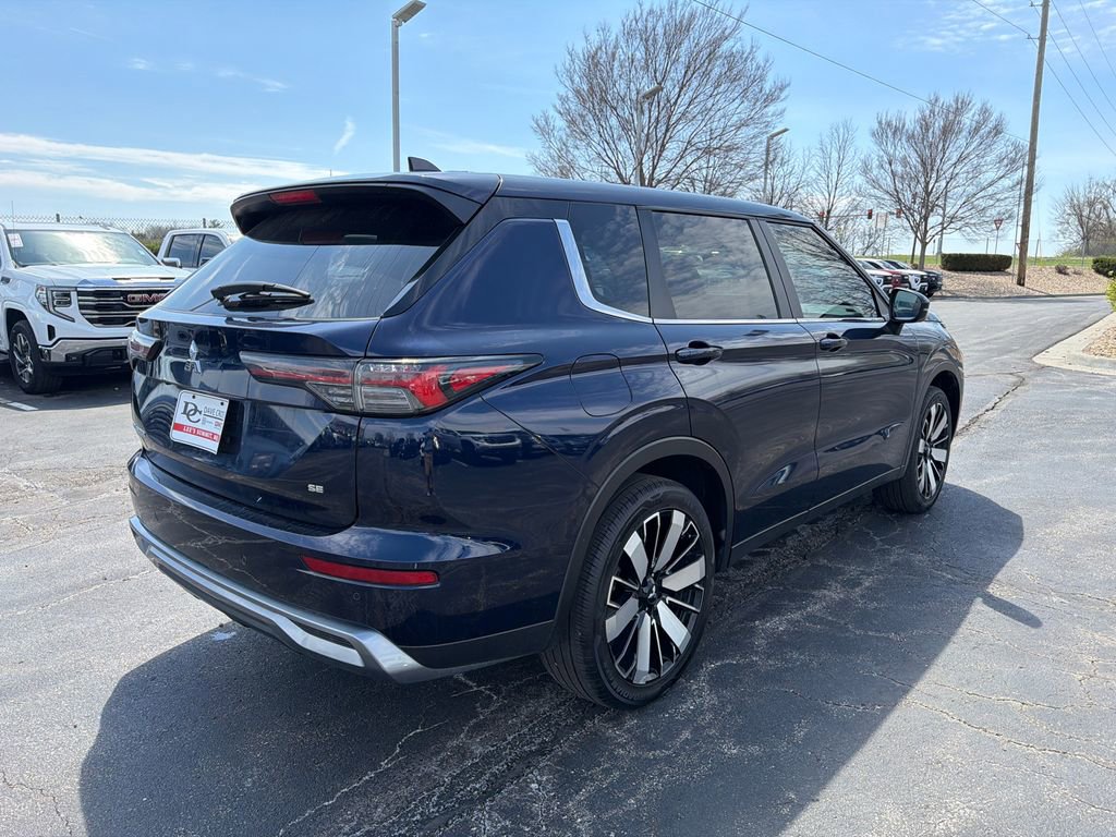 Used 2025 Mitsubishi Outlander AWD image 6