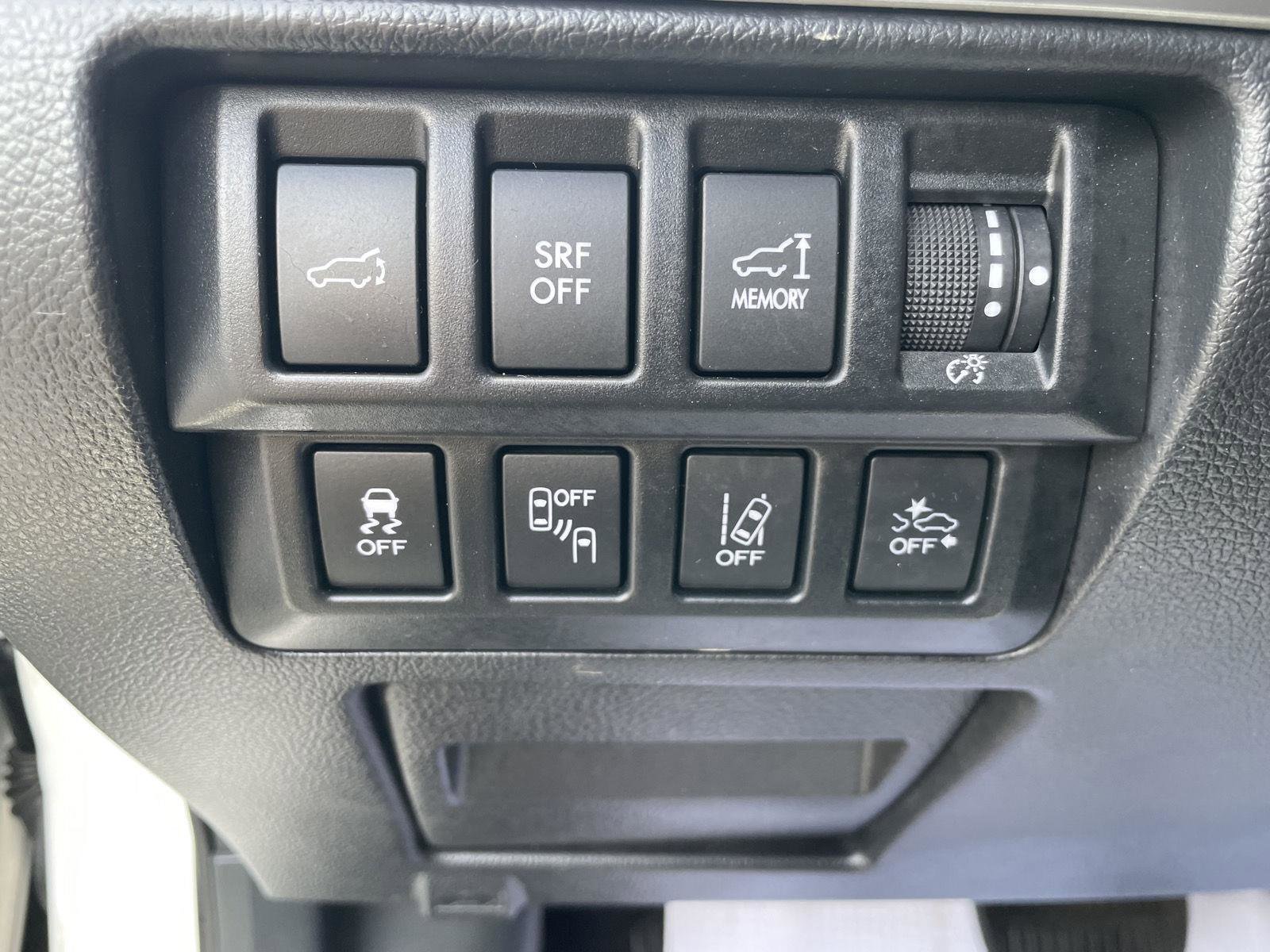 Used 2017 Subaru Outback 3.6R Limited AWD/4WD image 14