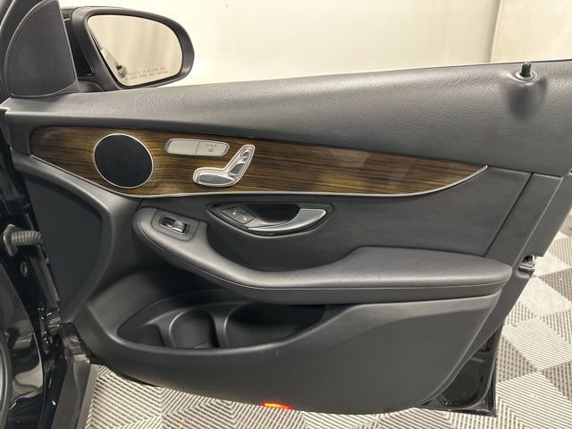 Used 2019 Mercedes-Benz GLC 300 4MATIC image 31