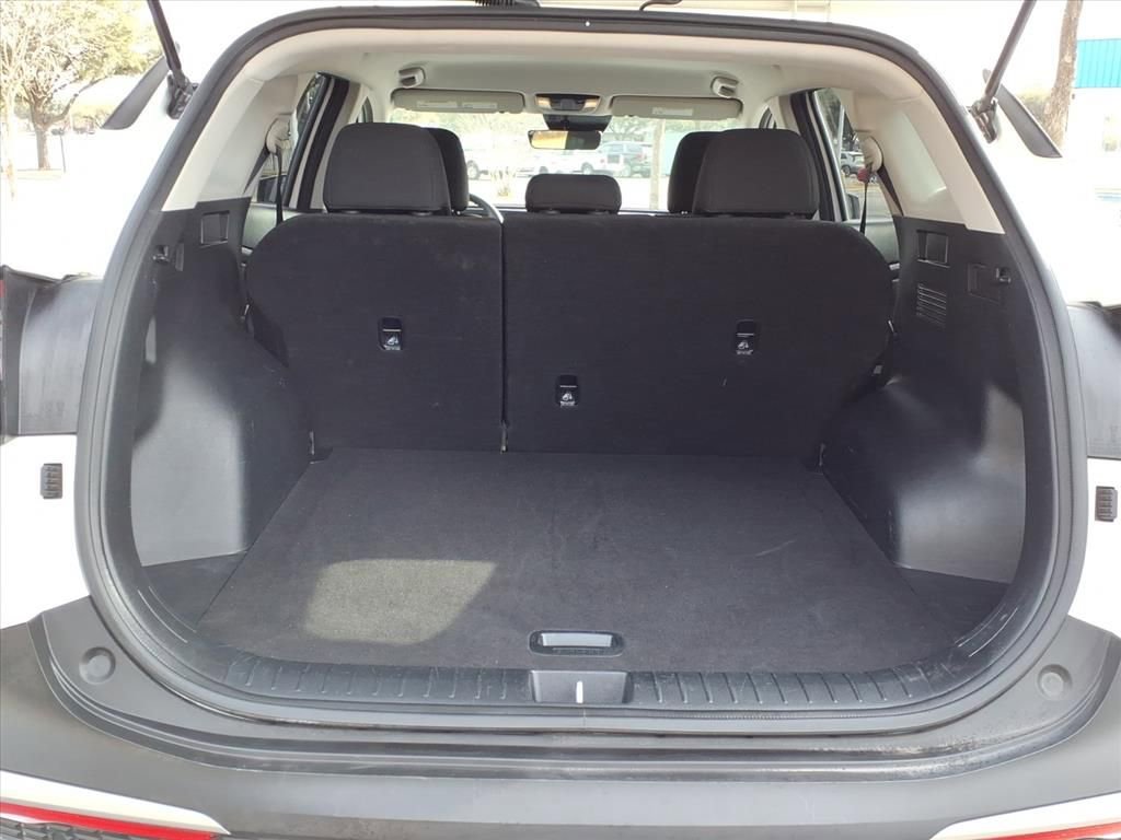 Used 2024 Kia Sportage LX image 11