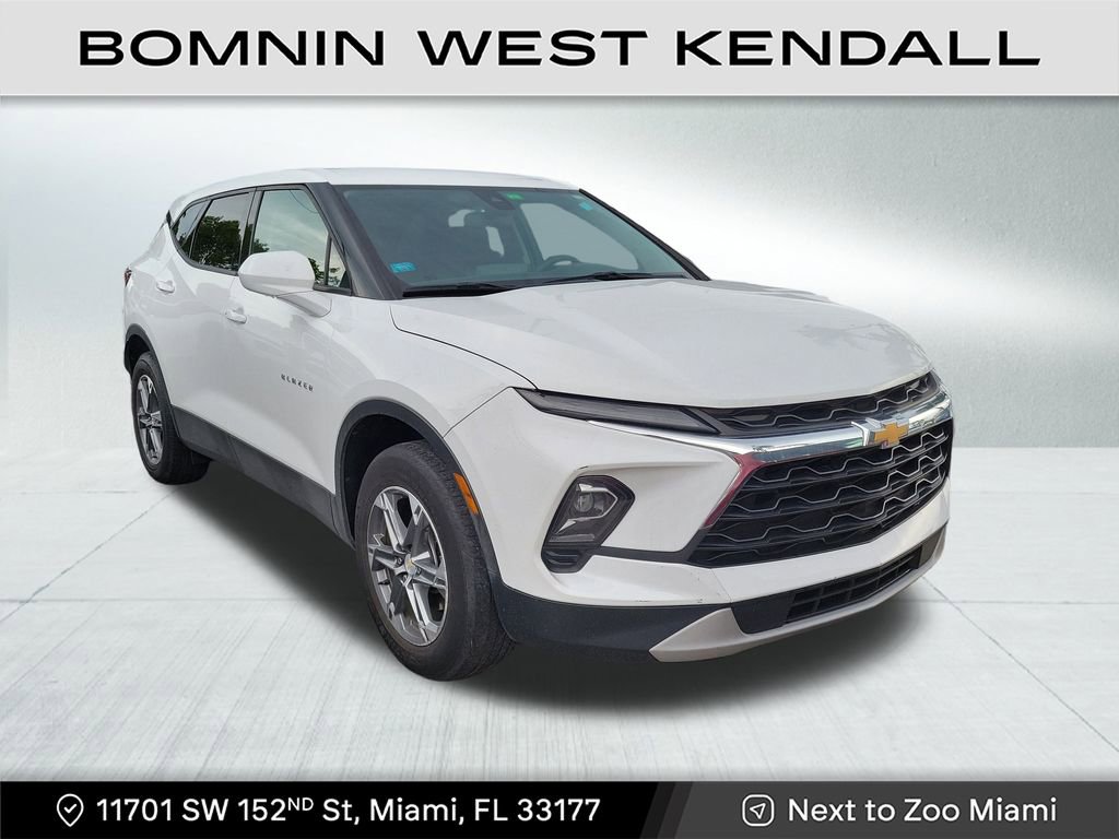 Used 2023 Chevrolet Blazer LT image 1