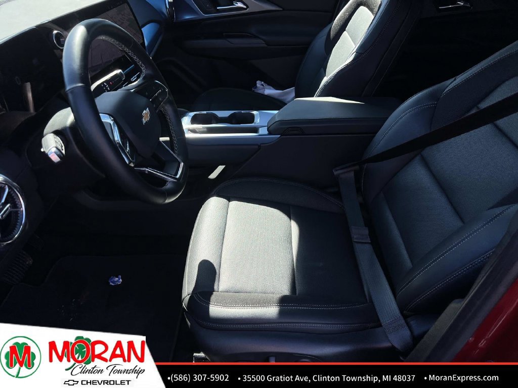 Certified 2024 Chevrolet Equinox EV LT FWD image 17