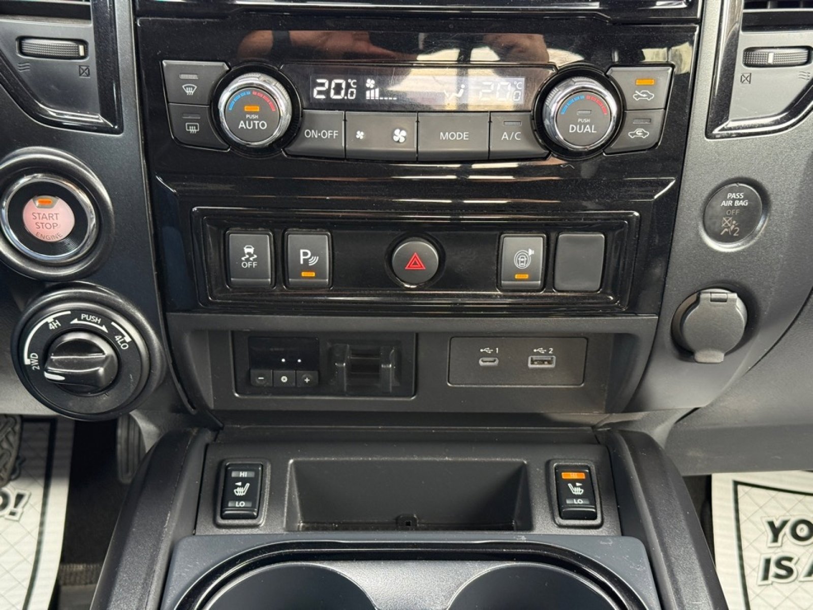 Used 2020 Nissan Titan PRO-4X image 28