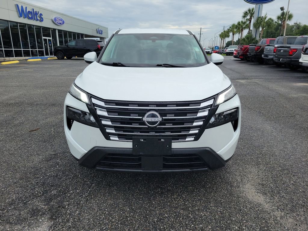 Used 2024 Nissan Rogue SV AWD/4WD image 6