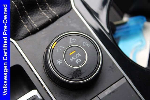 Used 2022 Volkswagen Atlas Cross Sport SE w/ Panoramic Sunroof Package image 46