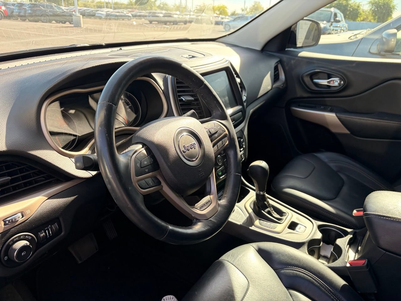 Used 2017 Jeep Cherokee High Altitude AWD/4WD image 8