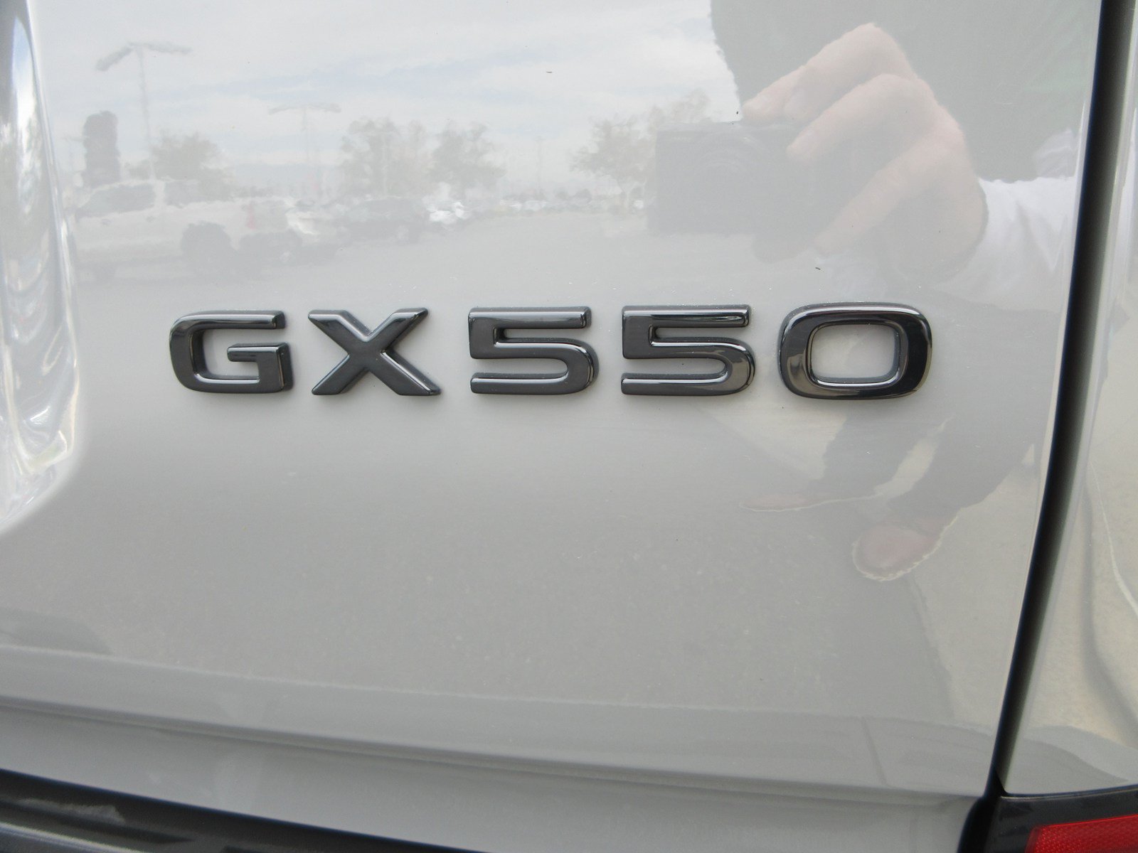 Used 2024 Lexus GX 550 w/ Accessory Package (31) AWD/4WD image 8