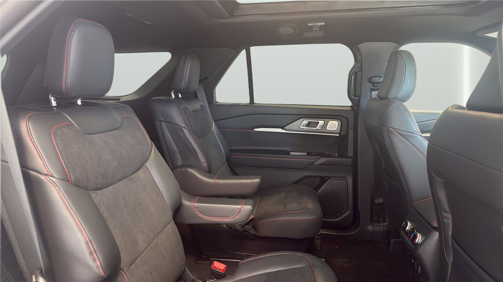 New 2026 Ford Explorer ST w/ Sun And Sound Package image 16