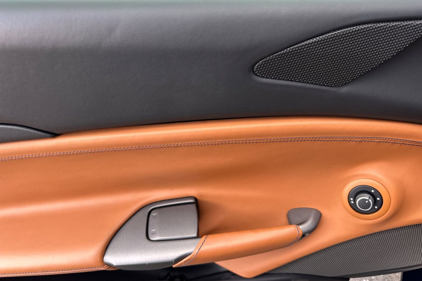 Used 2018 Ferrari 488 Spider image 12