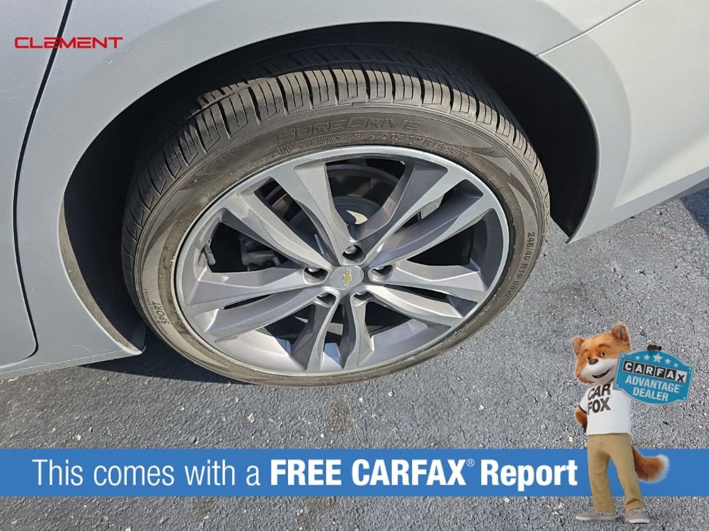 Used 2022 Chevrolet Malibu LT FWD image 2