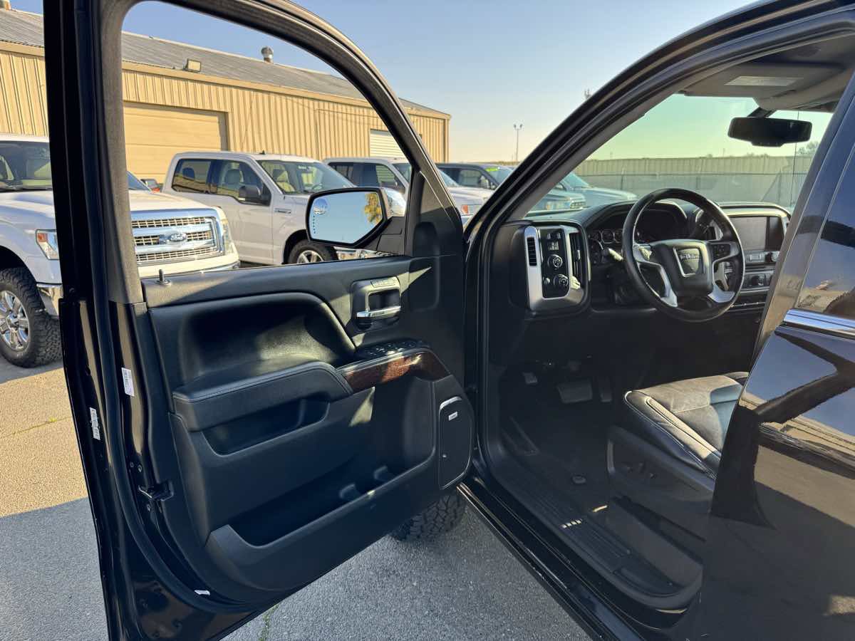 Used 2015 GMC Sierra 1500 SLT w/ SLT Crew Cab Value Package image 23