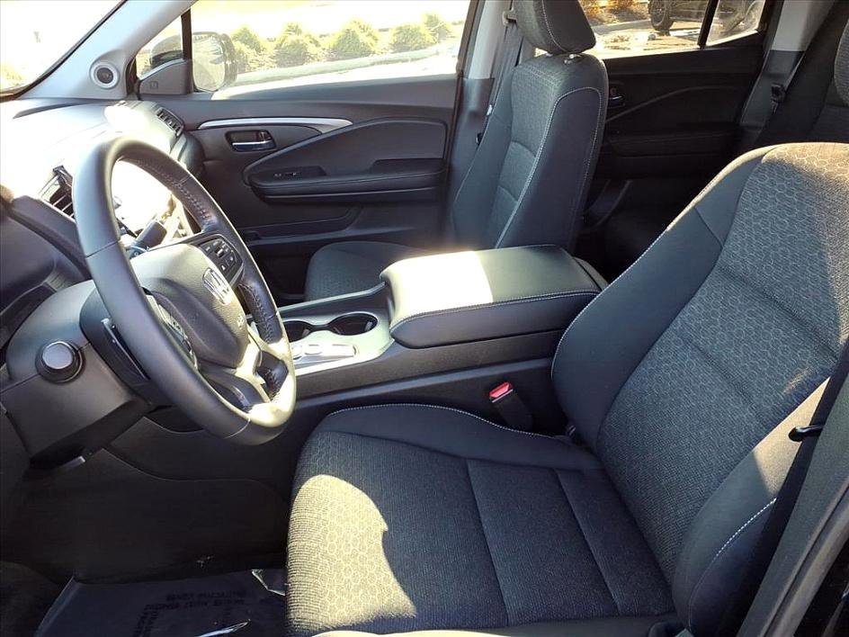 Used 2024 Honda Ridgeline Sport image 14