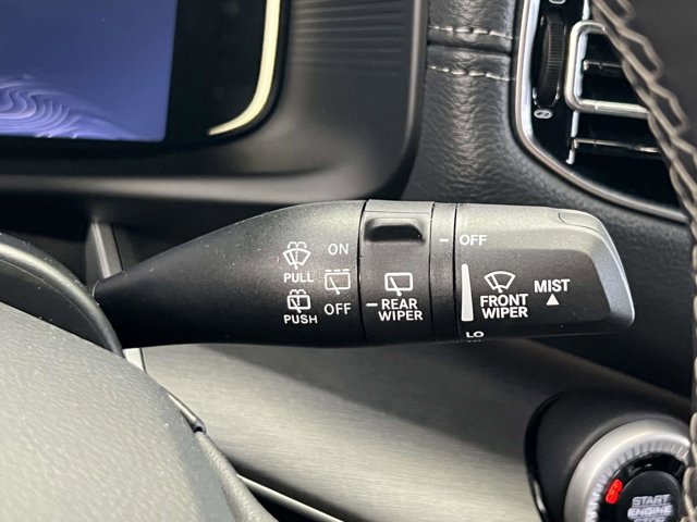 Used 2025 Jeep Wagoneer 4WD image 24