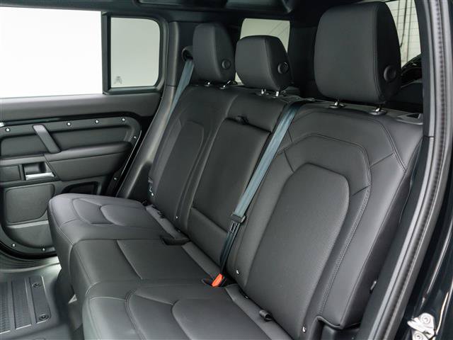 Used 2025 Land Rover Defender 110 S AWD/4WD image 17