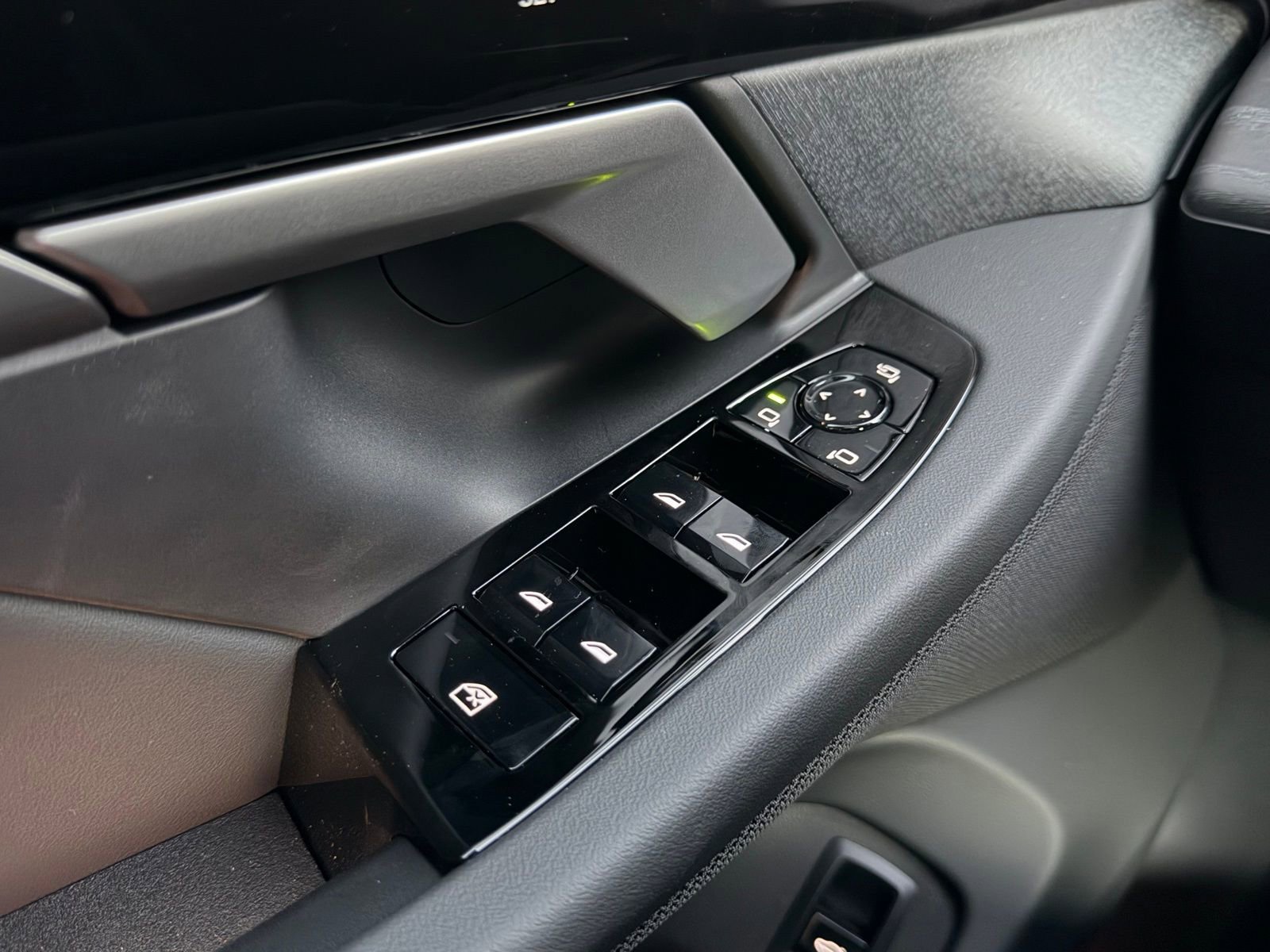 New 2026 BMW 530i w/ Premium Package image 22