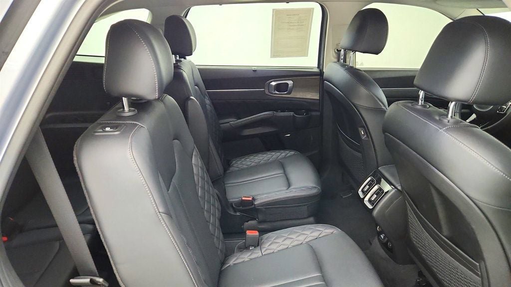 Used 2023 Kia Sorento SX Prestige AWD/4WD image 25