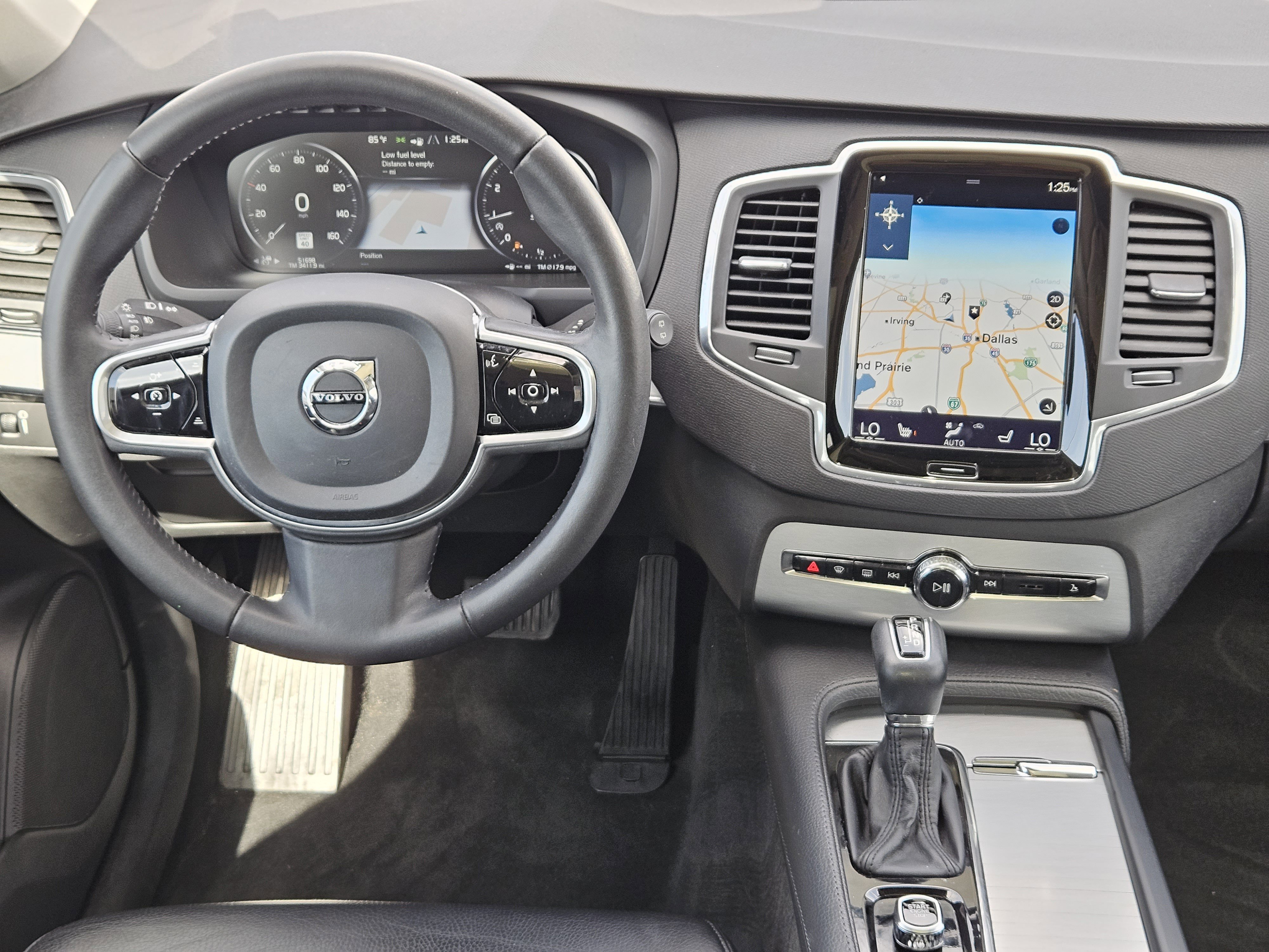 Used 2018 Volvo XC90 T6 Momentum w/ Convenience Package image 37