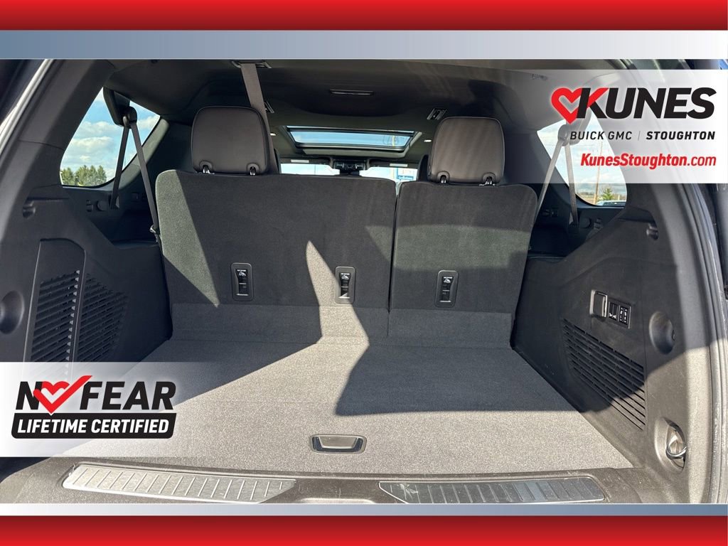 Used 2023 GMC Yukon XL Denali image 19