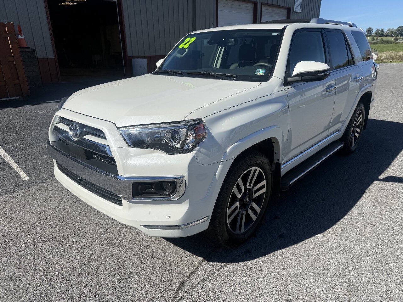 Used 2022 Toyota 4Runner Limited AWD/4WD image 2