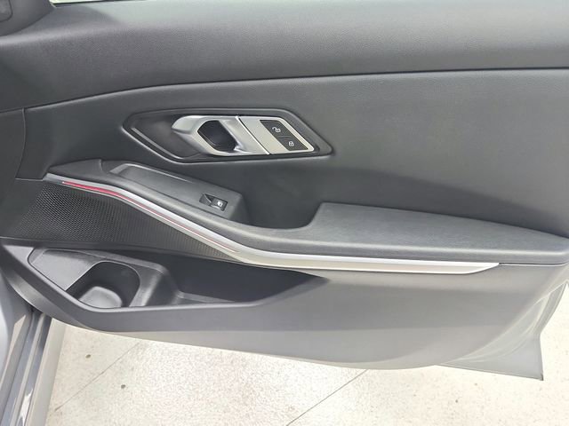 Used 2023 BMW 330i Sedan w/ Driving Assistance Package image 39