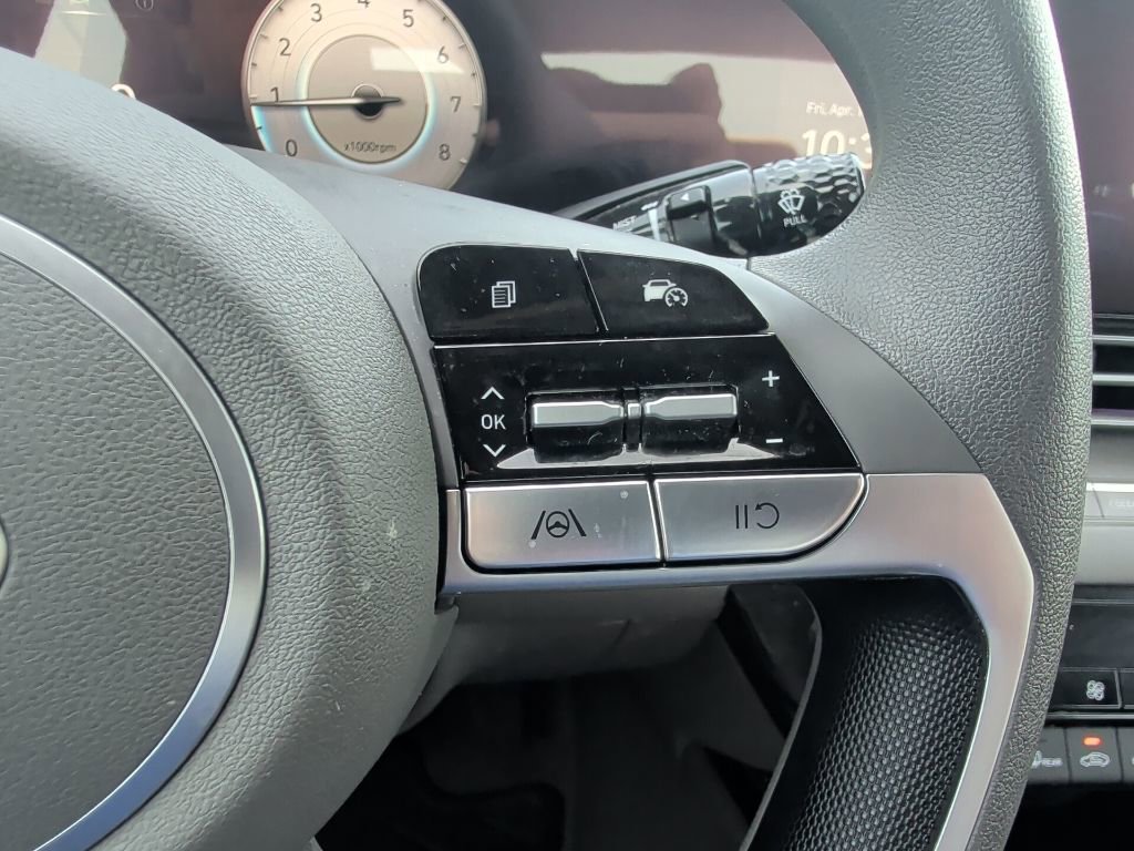 Used 2024 Hyundai Elantra SEL FWD image 19