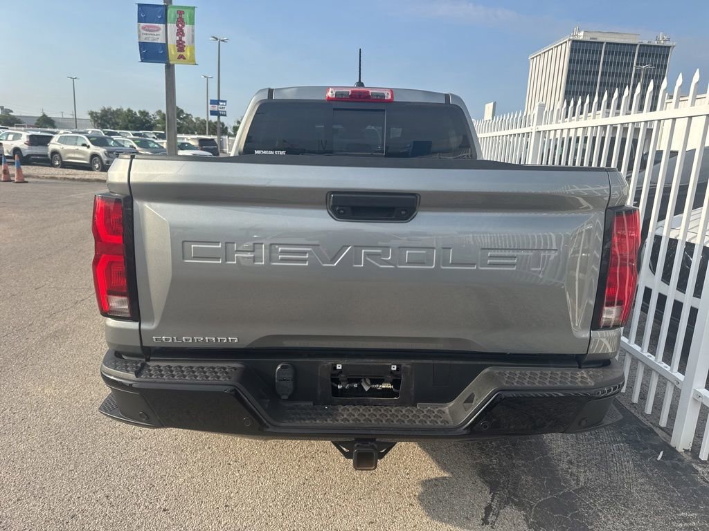 Used 2023 Chevrolet Colorado Z71 w/ Z71 Convenience Package 2 AWD/4WD image 4