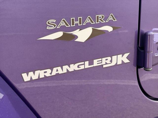 Certified 2018 Jeep Wrangler Sahara w/ Connectivity Group AWD/4WD image 30