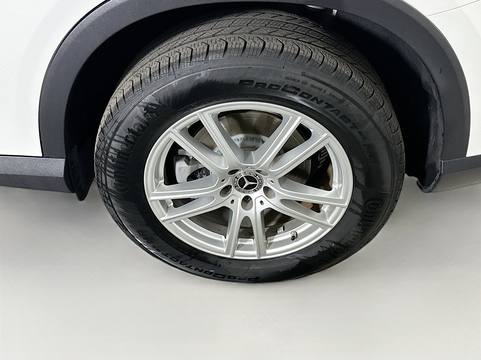 Used 2025 Mercedes-Benz GLC 300 image 11