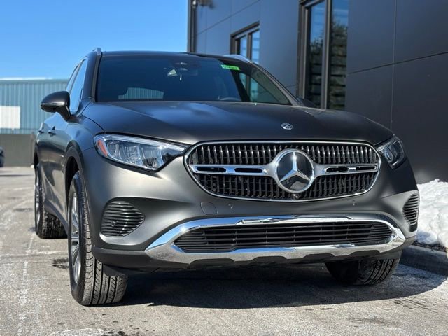 Used 2025 Mercedes-Benz GLC 300 4MATIC image 10