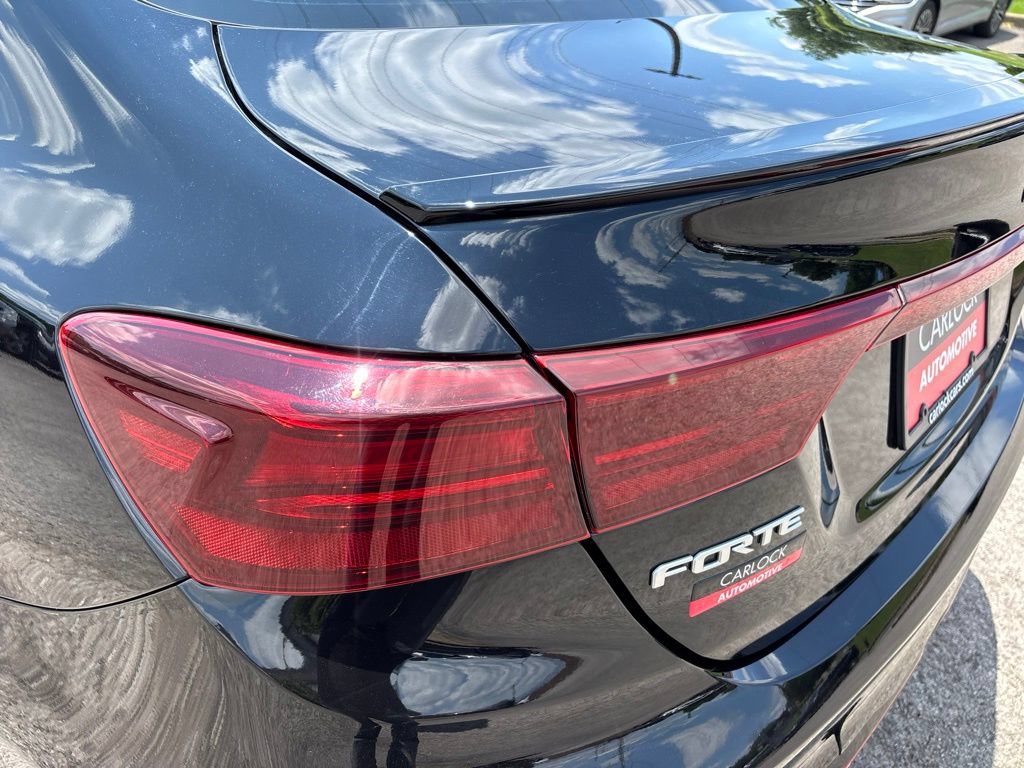 Used 2022 Kia Forte GT FWD image 12