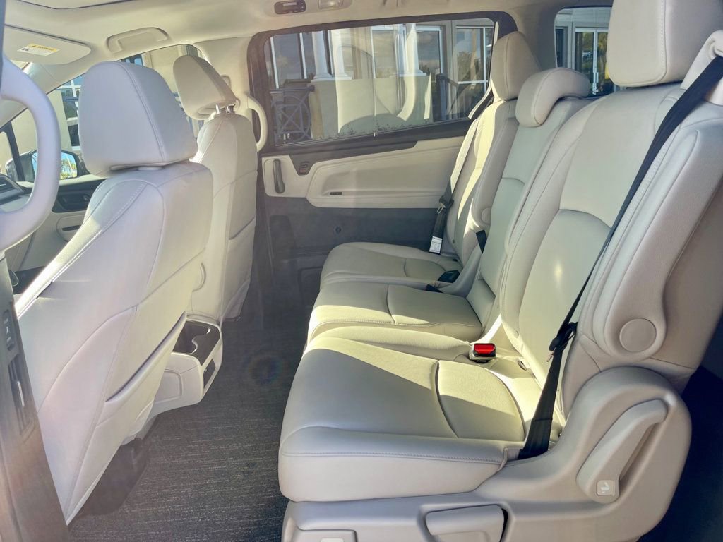 Used 2025 Honda Odyssey EX-L image 12