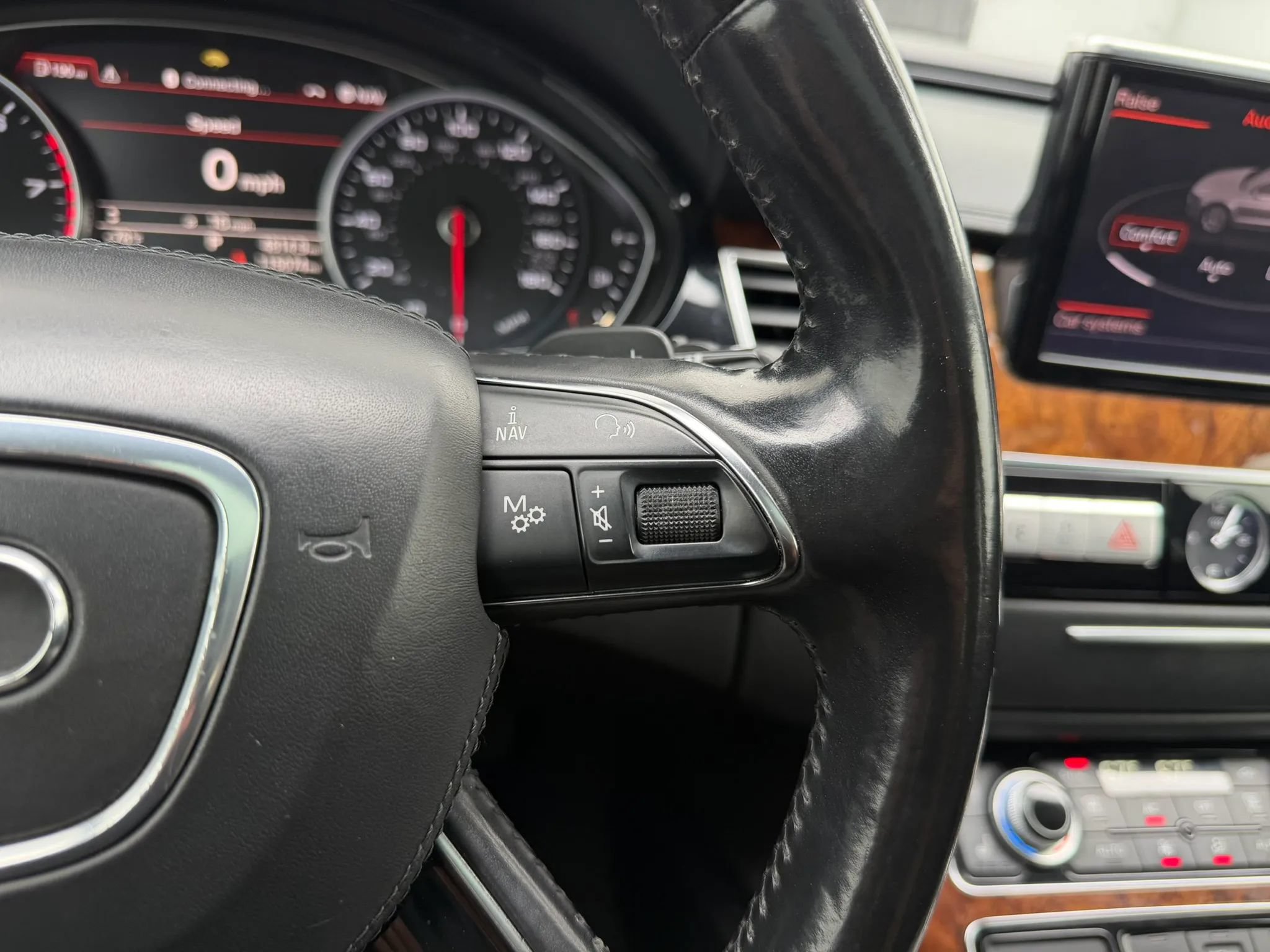 Used 2013 Audi A8 L 3.0T AWD/4WD image 27