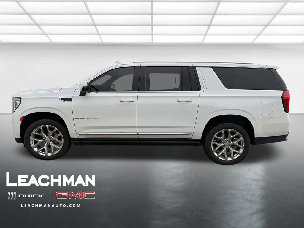 Used 2021 GMC Yukon XL Denali w/ Denali Premium Package AWD/4WD image 7
