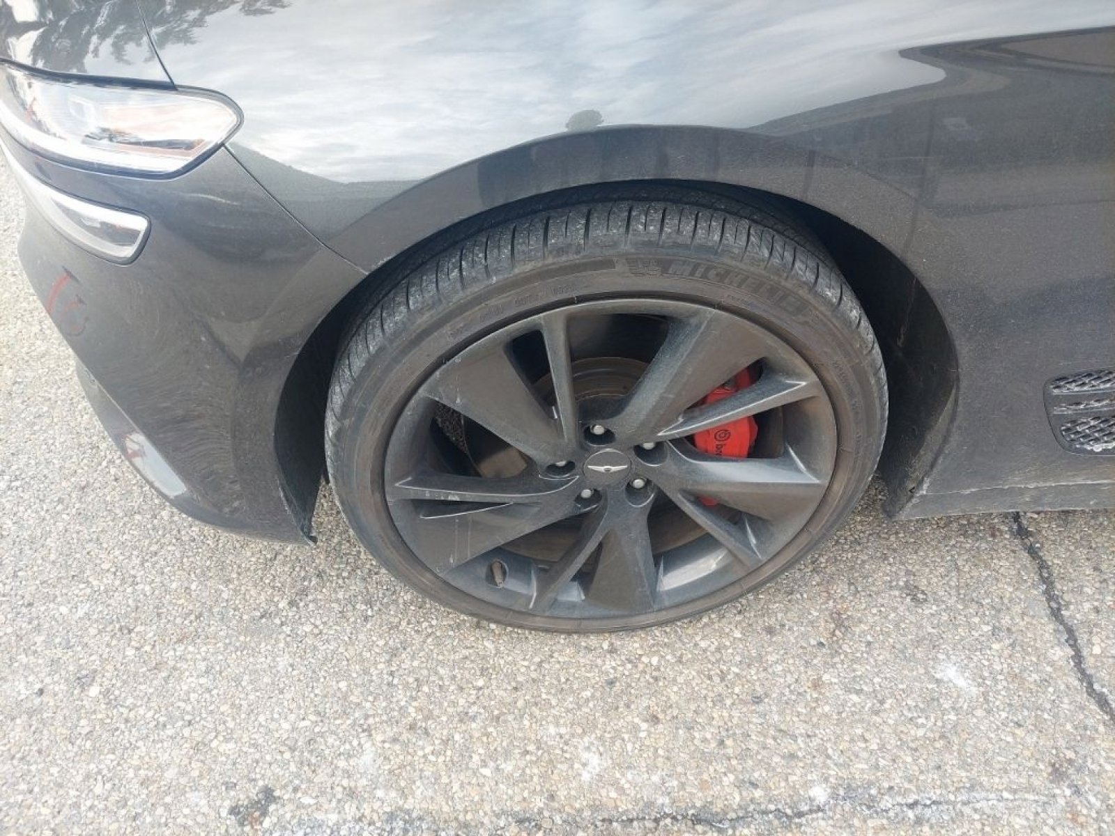 Used 2023 Genesis G70 3.3T w/ Sport Prestige Package image 13