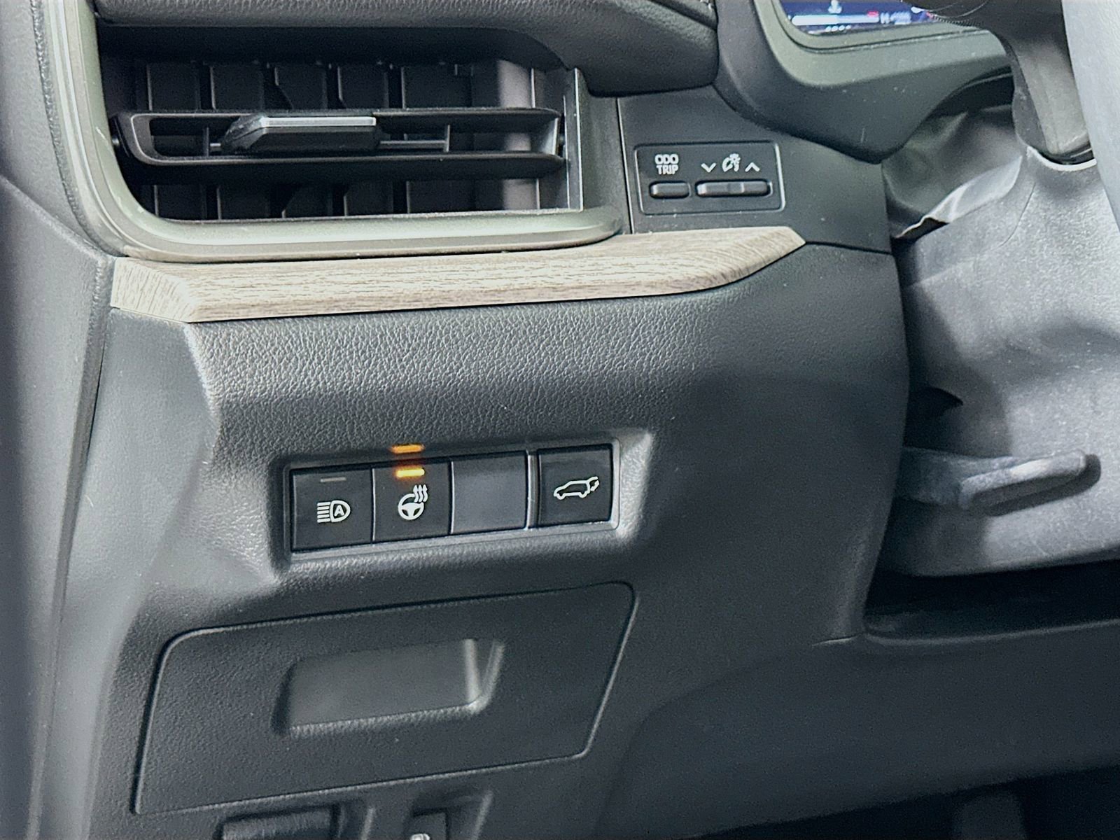 Certified 2024 Toyota Grand Highlander AWD image 10