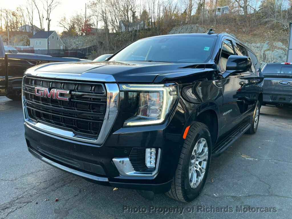 Used 2022 GMC Yukon XL SLE image 7