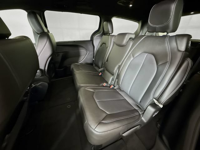 New 2026 Chrysler Pacifica Select w/ S Appearance Package FWD image 23