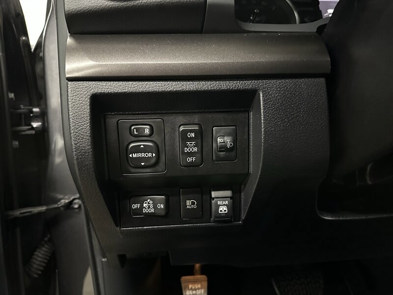Used 2019 Toyota Tundra SR5 w/ TRD Off Road Package AWD/4WD image 27