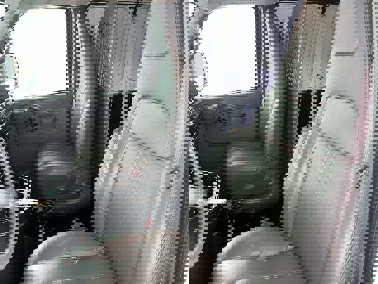 Used 2020 Chevrolet Express 2500 image 14