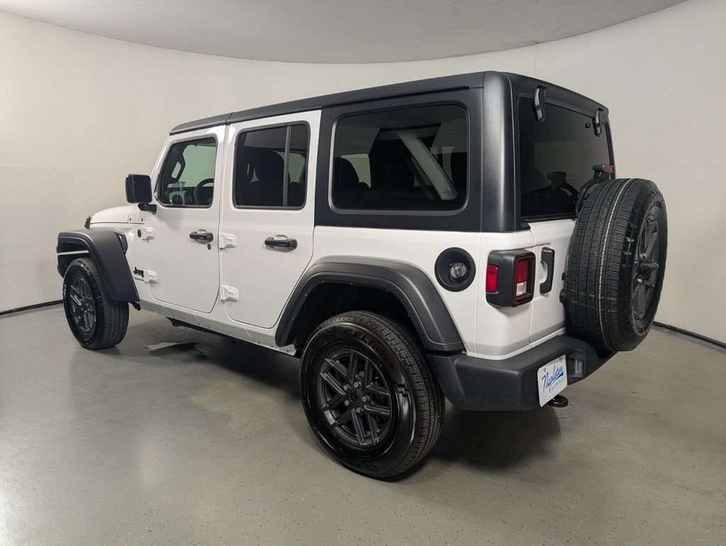 Used 2025 Jeep Wrangler Unlimited Sport AWD/4WD image 6