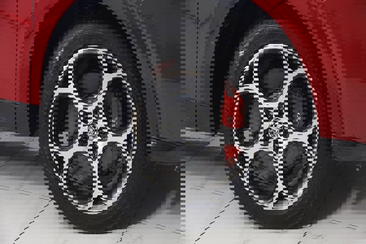 Used 2024 Alfa Romeo Tonale Veloce image 16