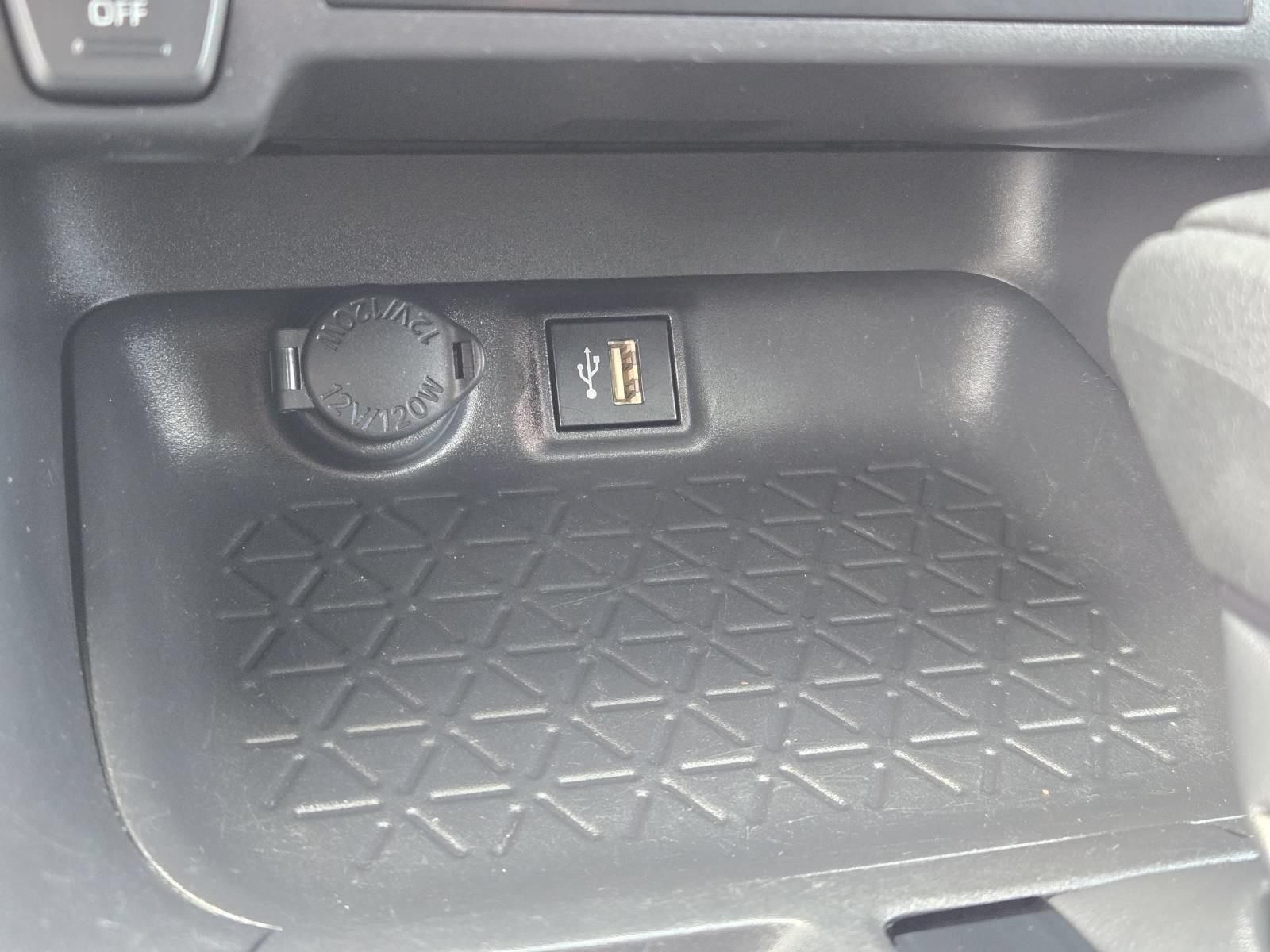 Used 2024 Toyota RAV4 LE AWD/4WD image 13